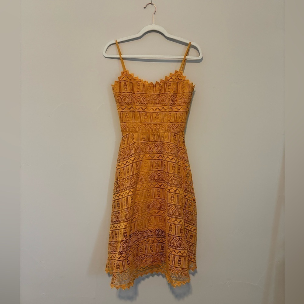 NEW | Dress the Population | Brenna Midi Dress in Honey Gold  XXS - Picture 2 of 11